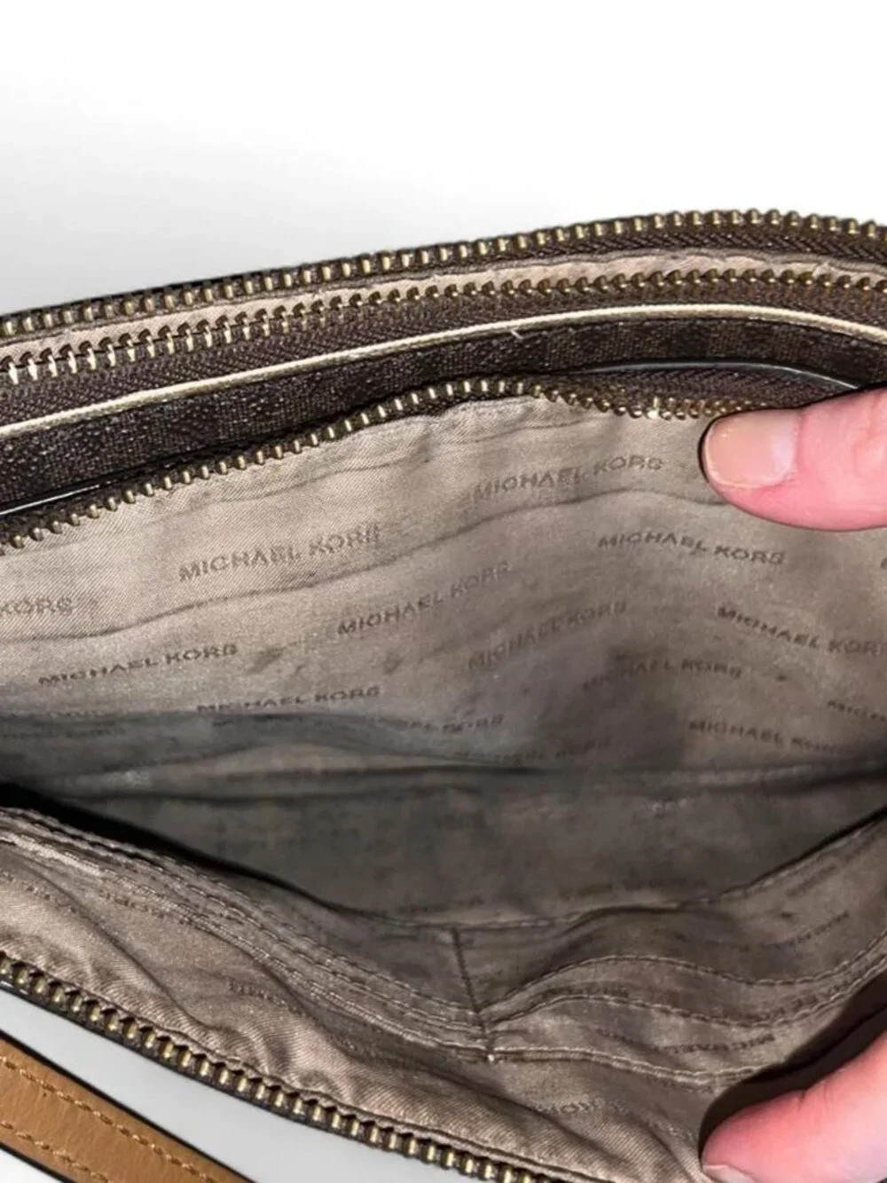 Michael Kors Signature Multi-Compartment Crossbody Bag